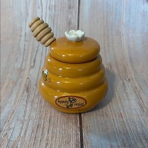 Ceramic Honey Pot Beehive Jar with Wooden Dipper & Bumblebee Detail